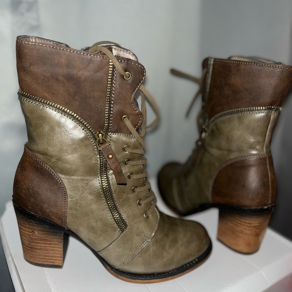 Ashley Stewart | Green & Brown | Lace-up Boots
